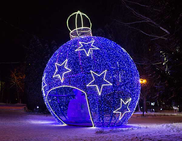 Новогодний декор в Омске